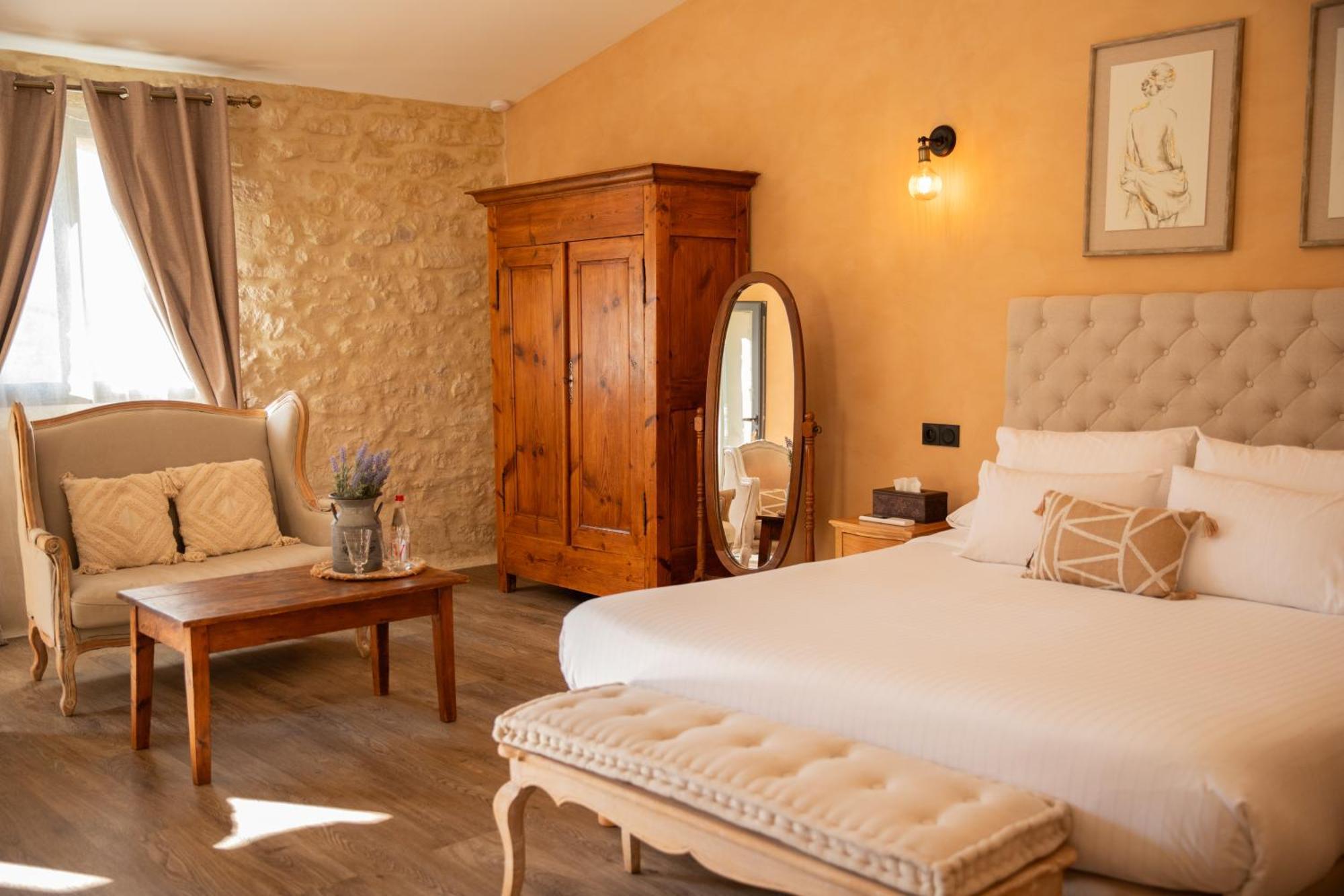 Maison Roucas - Restaurant Et Chambres D'Hotes Solérieux Esterno foto