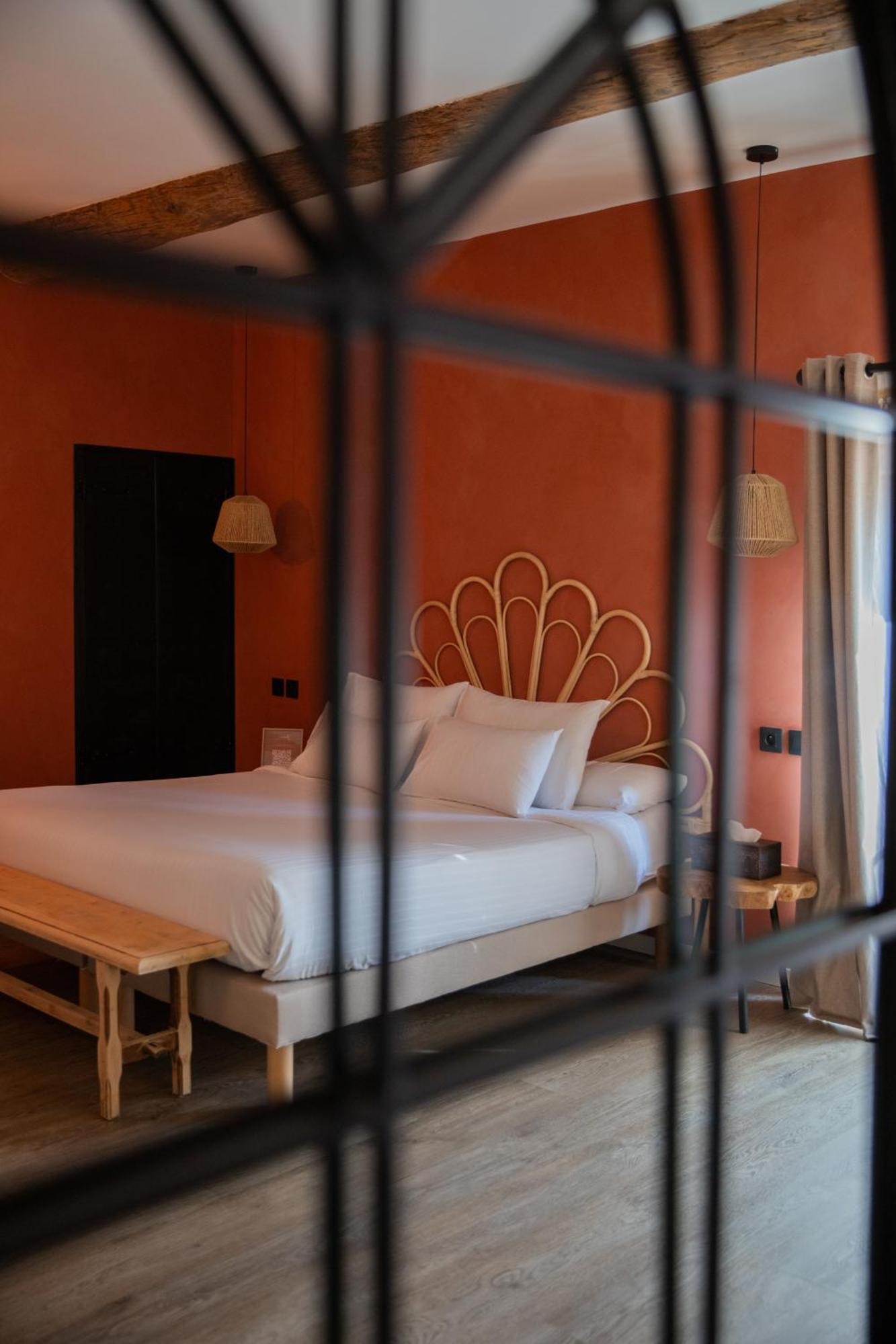 Maison Roucas - Restaurant Et Chambres D'Hotes Solérieux Esterno foto